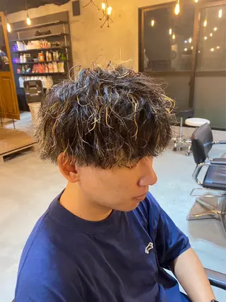 ショート カラー パーマ メンズ ツイスパ特化 石川 歳也のヘアスタイル