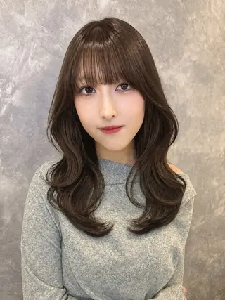 セミロング 🦋ami/浦和 ブリーチ/韓国🦋のヘアスタイル