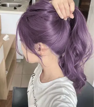 ロング カラー ラベンダー💜 グレージュ🩶のヘアスタイル