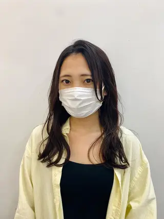 セミロング サトウ リョウのヘアスタイル