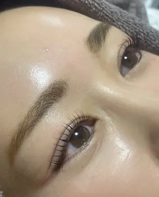 マツエク・マツパ ベスティオーラ 花香のネイルデザイン
