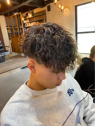 ショート ツイスパ/シャドウ 新井のヘアスタイル