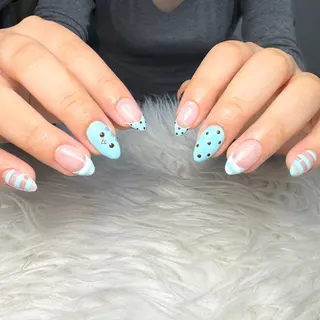 ネイル T. Leeのネイルデザイン