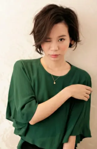ショート 🇰🇷韓国風艶髪✨ 髪質改善 倉岡しおんのヘアスタイル