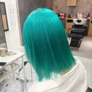 カラー 💎艶々ハイトーン MOE💍🤍のヘアスタイル