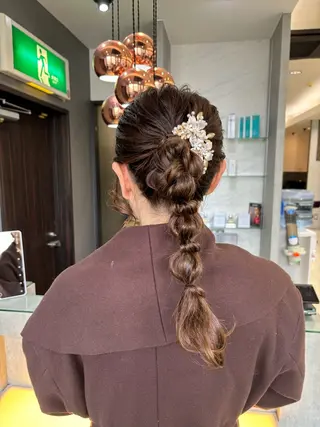 ミディアム ヘアアレンジ jill by gisel＿のヘアスタイル