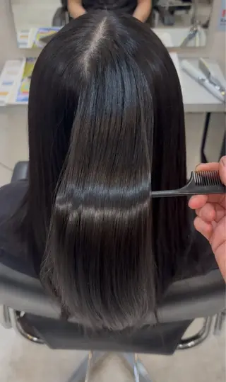 ロング 柳本 瑠実のヘアスタイル