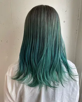 セミロング カラー 🌏tricot AVEDA 上地のヘアスタイル