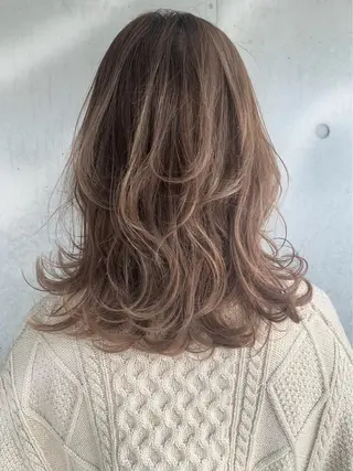 セミロング 透明感♡グレージュ ♡ミルクティー♡のヘアスタイル
