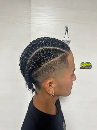 セミロング 睦 稀のヘアスタイル