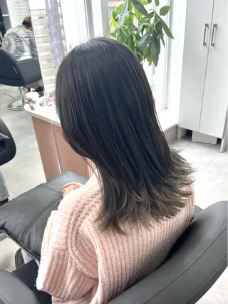 ロング 岸田 悠佑のヘアスタイル