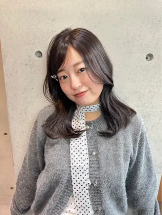 セミロング カラー Blume... 01 Groupのヘアスタイル