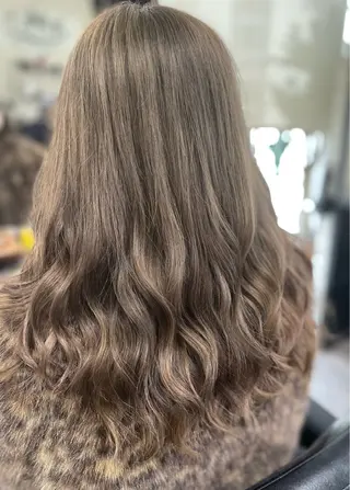 ロング 【Lilly】成田 紗英のヘアスタイル
