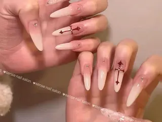 ネイル Luna ✨のネイルデザイン