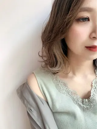 ミディアム カラー Luxbe hakataのヘアスタイル