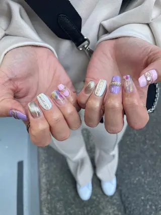 ネイル LAVISH 大和店 🤱子連れ大歓迎のネイルデザイン