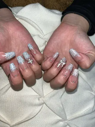 ネイル nail.salon .Reversalのネイルデザイン