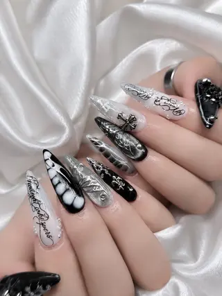 ネイル LEELA NAIL STUDIOのネイルデザイン