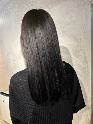 ロング MATSUNAGA TOMOKOのヘアスタイル
