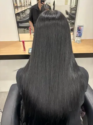 ロング カラー 韓国レイヤー透明感 艶カラー美髪縮毛矯正のヘアスタイル