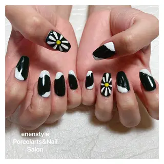 ミディアム ネイル 🐾enen style 🐾のネイルデザイン