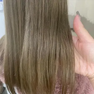 ミディアム カラー 吉村 夏椰のヘアスタイル