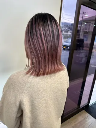 ショート カラー ブリーチカラー🫧 森　凪沙のヘアスタイル