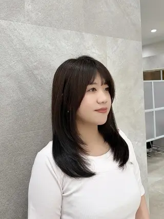 セミロング 韓国ヘアケアブリーチ 莉奈のヘアスタイル