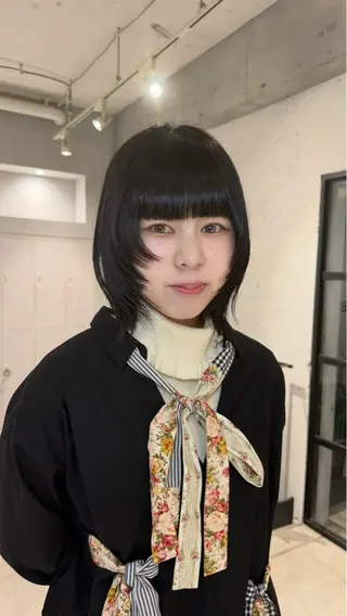 ミディアム あんな🦋レイヤー カット/透明感カラーのヘアスタイル
