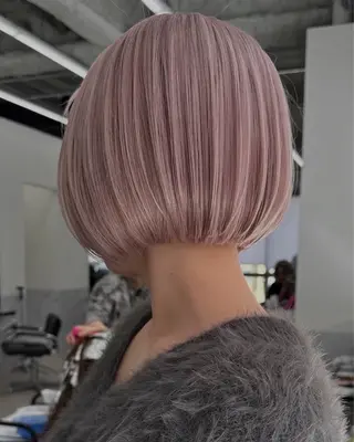 カラー 高橋 采江のヘアスタイル