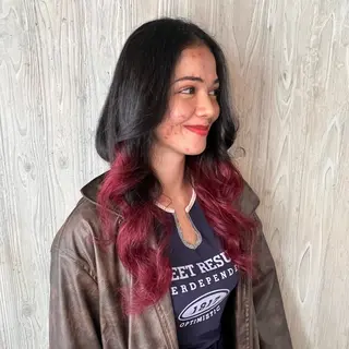 ロング オオバヤシ マホのヘアスタイル