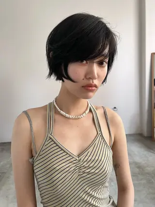 ショート anri/大阪/ レイヤーカットのヘアスタイル
