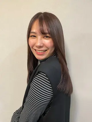 セミロング カラー 佐藤 爽香のヘアスタイル