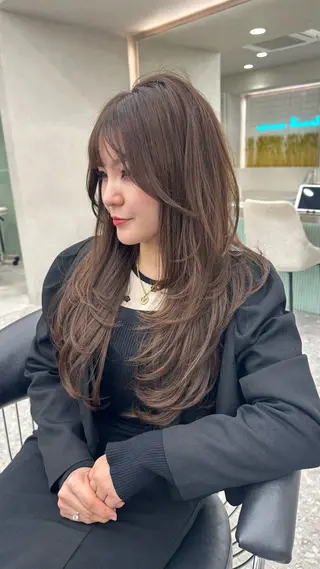 ロング カラー レイヤーダブルカラー KYONのヘアスタイル