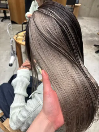 ロング カラー wewe: momoeのヘアスタイル