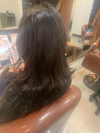 ミディアム 吉田 茉生のヘアスタイル
