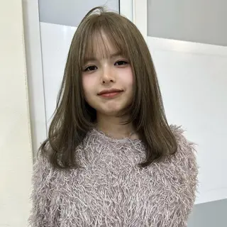 セミロング 🩷モテるハイトーン 🩷ブリーチ特化🩷のヘアスタイル