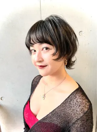 ショート 《インナーカラー》 YAMADAのヘアスタイル