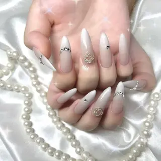 ネイル élu by Noriko 前原のネイルデザイン