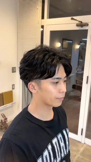 ショート パーマ メンズ 神 日向のヘアスタイル