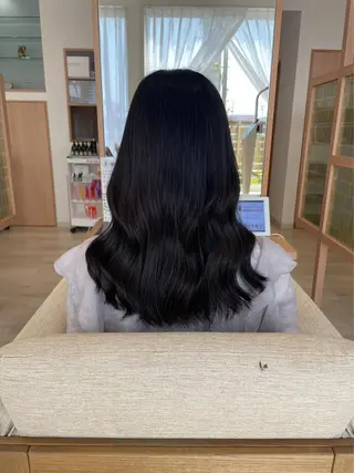 ロング être 加藤 悠花のヘアスタイル