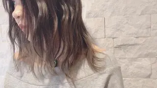 セミロング カラー YUI𓍯ｴｸｽﾃ /ﾆｭｱﾝｽｶﾗｰのヘアスタイル