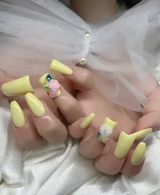 ネイル YOLO NAILのネイルデザイン