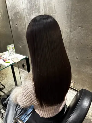ロング ［縮毛矯正／レディ ースカット］はるのりのヘアスタイル