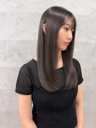 セミロング カラー Grow by NYNY 打越裕樹のヘアスタイル