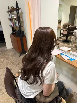ロング カラー 西脇 琉香のヘアスタイル