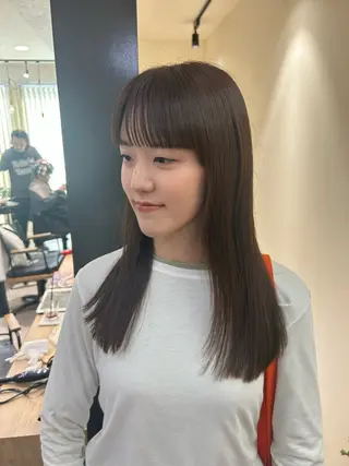 セミロング カラー hubhair レイヤー/透明感のヘアスタイル