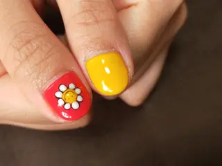 ネイル はばすみれ🎀ﾈｲﾙ 光ﾌｪｲｼｬﾙ ﾍｱのネイルデザイン