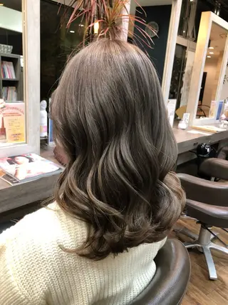 セミロング カラー 生活が楽になる縮毛/ ブリーチなしカラーのヘアスタイル