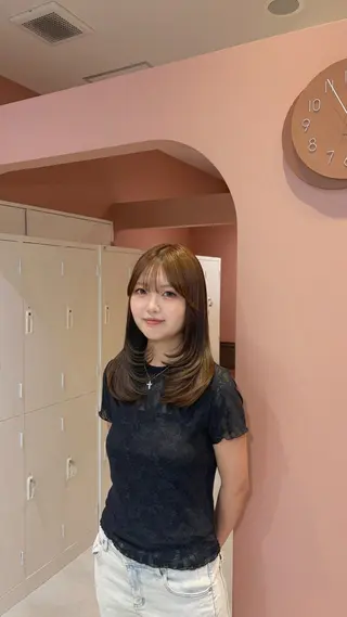 セミロング カラー 聖菜/ hina /レイヤー/艶カラーのヘアスタイル